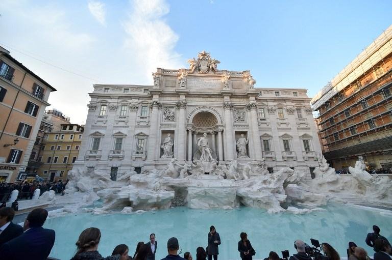 Fontana de Trevi &eacute; reinaugurada ap&oacute;s 16 meses de restaura&ccedil;&atilde;o