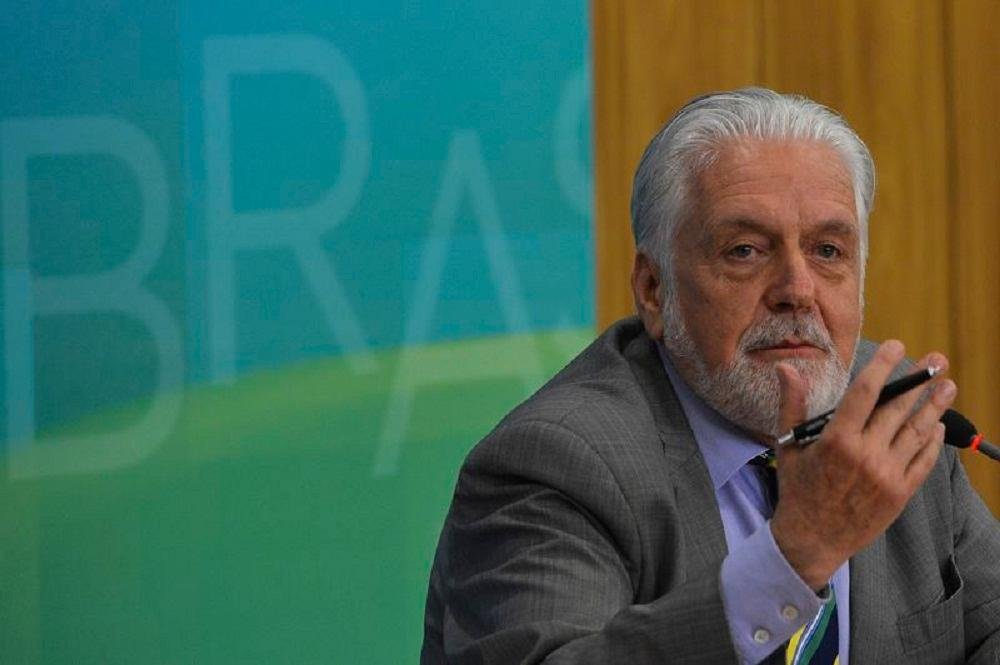 Governo adia entrega de defesa das pedaladas ao Congresso