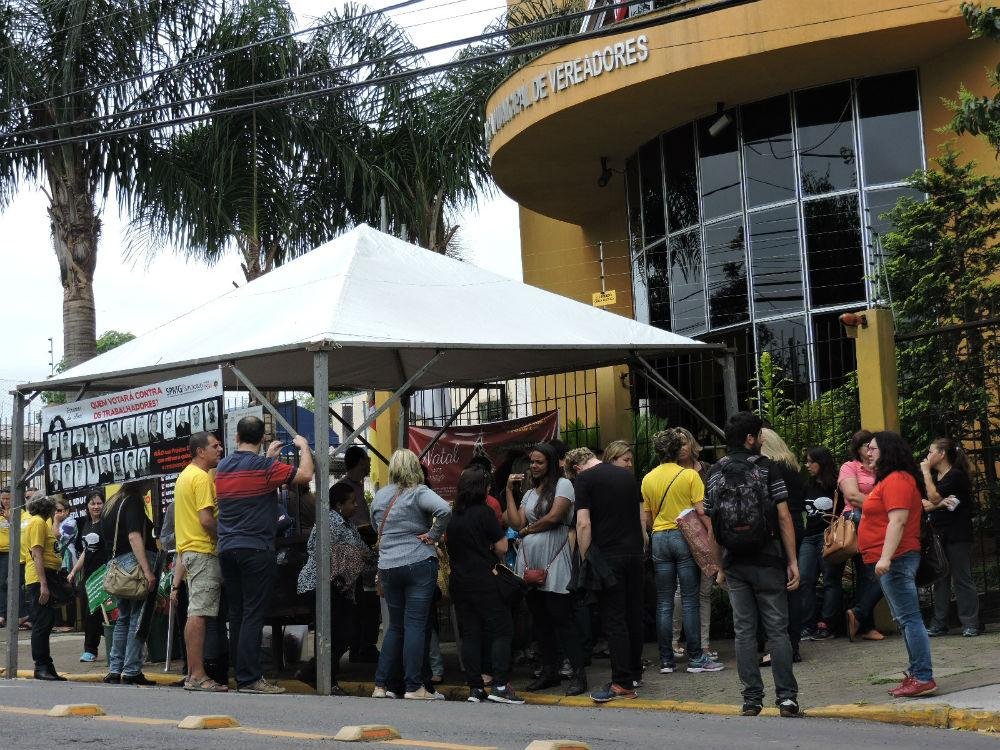 Ato foi organizado em raz&atilde;o da vota&ccedil;&atilde;o dos projetos de projetos de lei que alteram remunera&ccedil;&atilde;o da categoria 