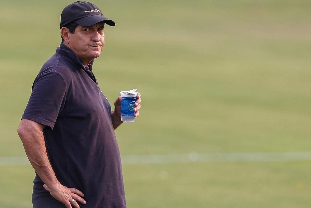 Treinador quer voltar a trabalhar em 2016