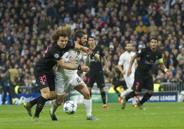 Real sofre, mas bate PSG e garante vaga nas oitavas da Champions