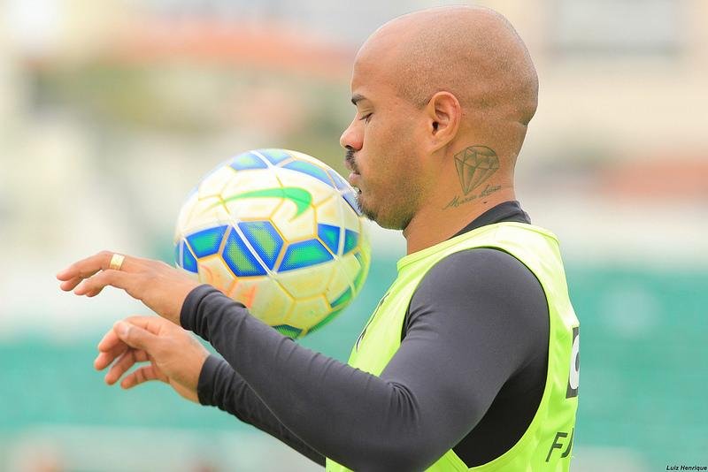 Inter tem interesse em Thiago Heleno