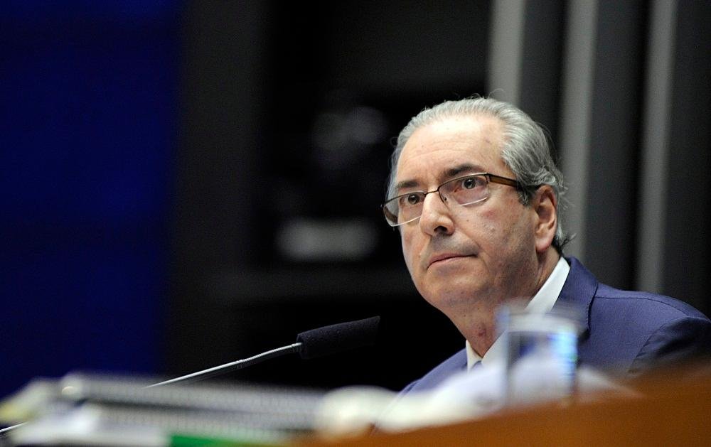 Deputado ser&aacute; investigado por receber propina e de manter contas secretas na Su&iacute;&ccedil;a