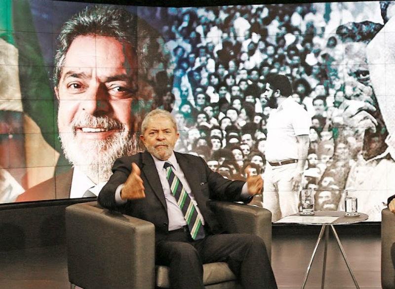 Ex-presidente ainda argumentou que pa&iacute;s vive na "Rep&uacute;blica da suspei&ccedil;&atilde;o"