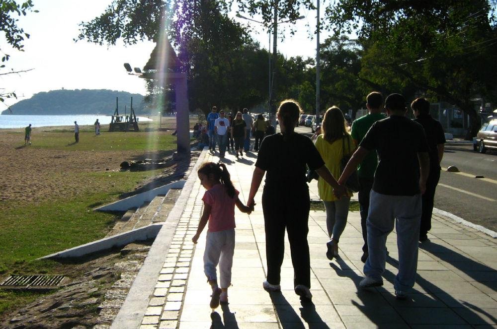 Em Porto Alegre, os term&ocirc;metros variam entre 13&deg;C e 24&deg;C