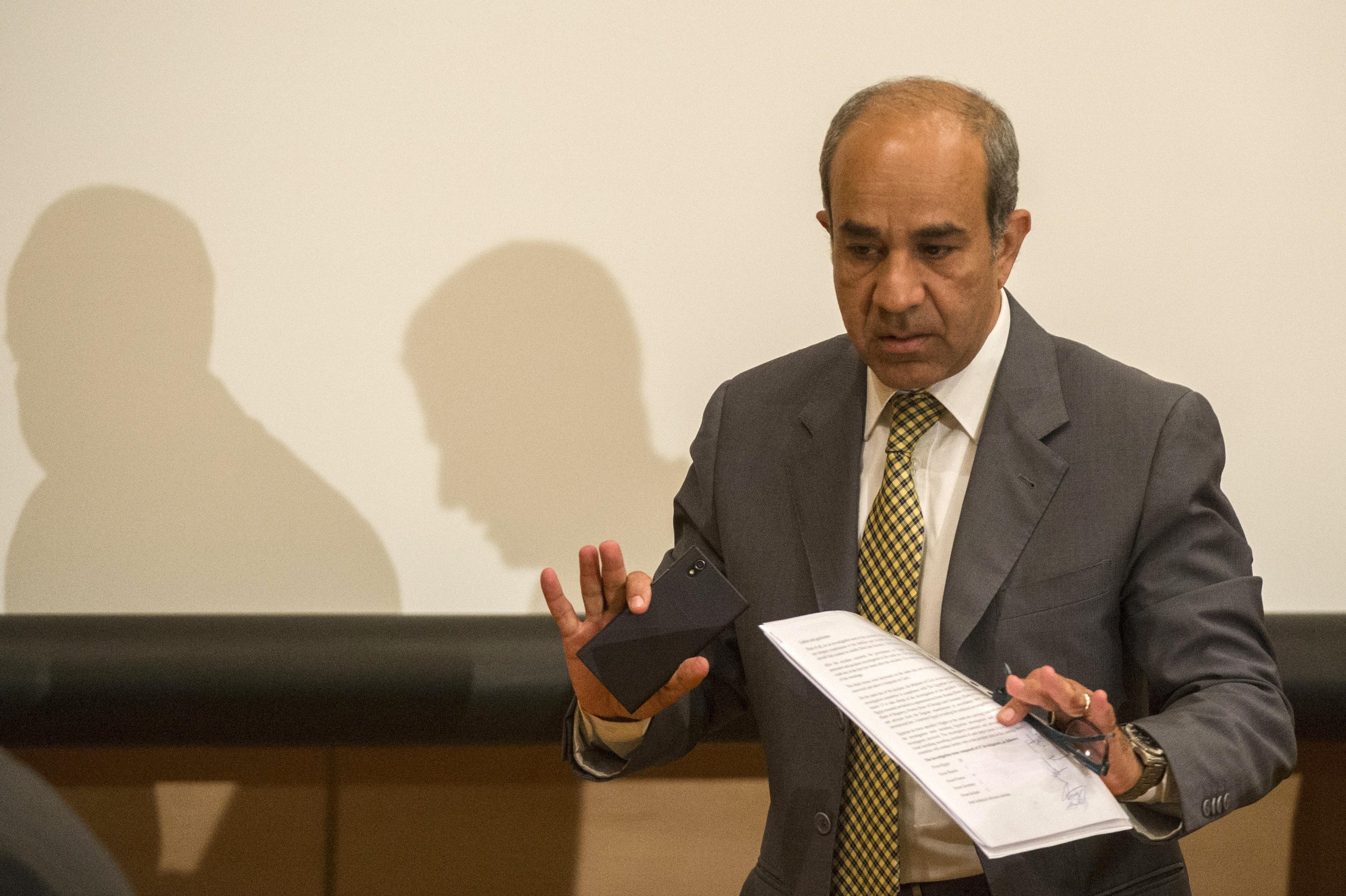 Investigador Ayman el-Mokaddem disse que ainda &eacute; prematura apontar causas da queda do avi&atilde;o