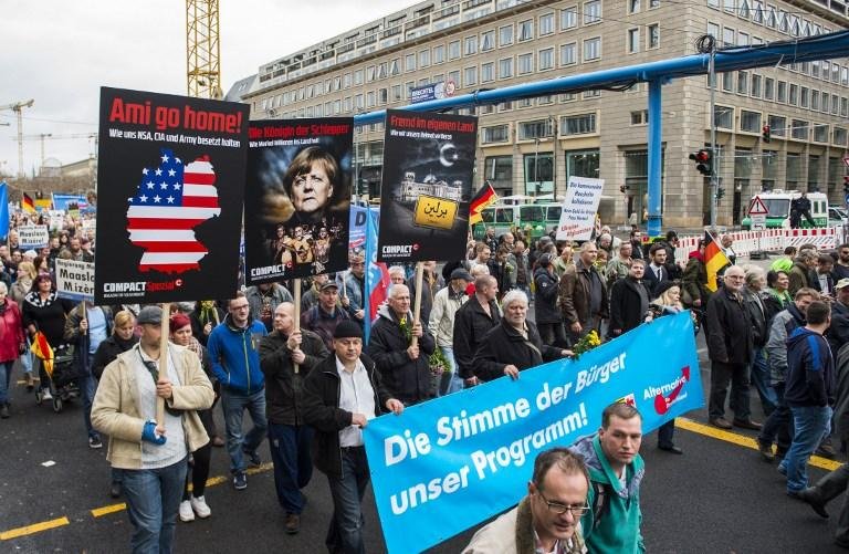 Protesto criticou pol&iacute;tica da chanceler Angela Merkel