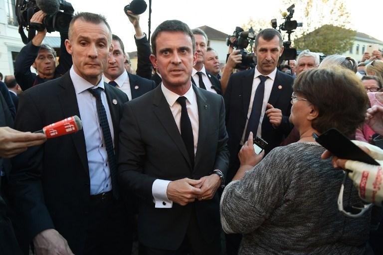 Primeiro-ministro franc&ecirc;s, Manuel Valls, declarou neste domingo que nenhuma hip&oacute;tese deve ser descartada