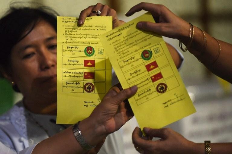 Vota&ccedil;&atilde;o contou com a presen&ccedil;a de observadores internacionais que registraram falhas