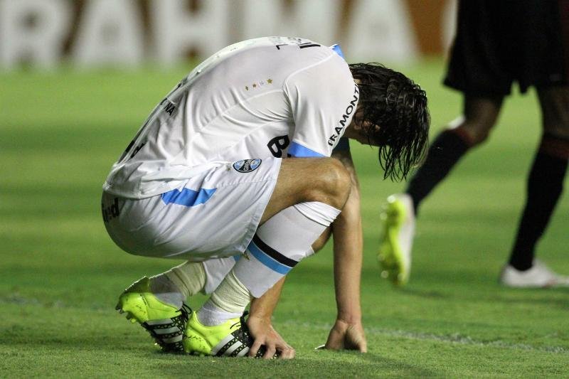 Vice-lideran&ccedil;a vira tarefa quase imposs&iacute;vel para Gr&ecirc;mio ap&oacute;s derrota