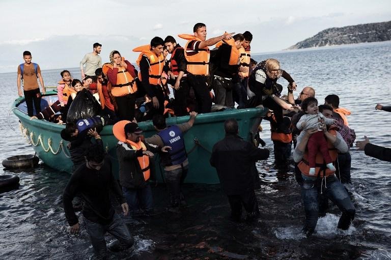 Naufr&aacute;gio na costa da Turquia mata 14 migrantes