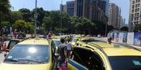 Taxistas do Rio fazem manifestação contra aplicativo Uber