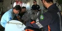 Homem foi transportado em um avião SC-105 Amazonas especialmente preparado pela FAB