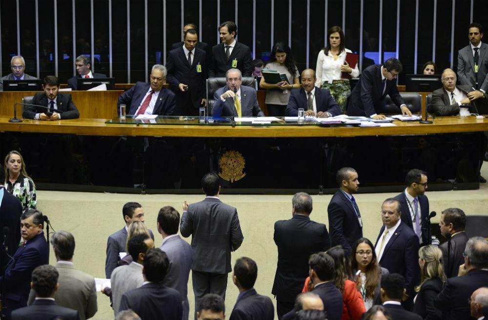 C&acirc;mara aprova projeto que permite regularizar dinheiro mantido no exterior
