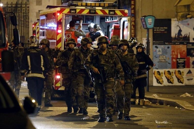 Ataques terroristas coordenados colocam Fran&ccedil;a em estado de emerg&ecirc;ncia