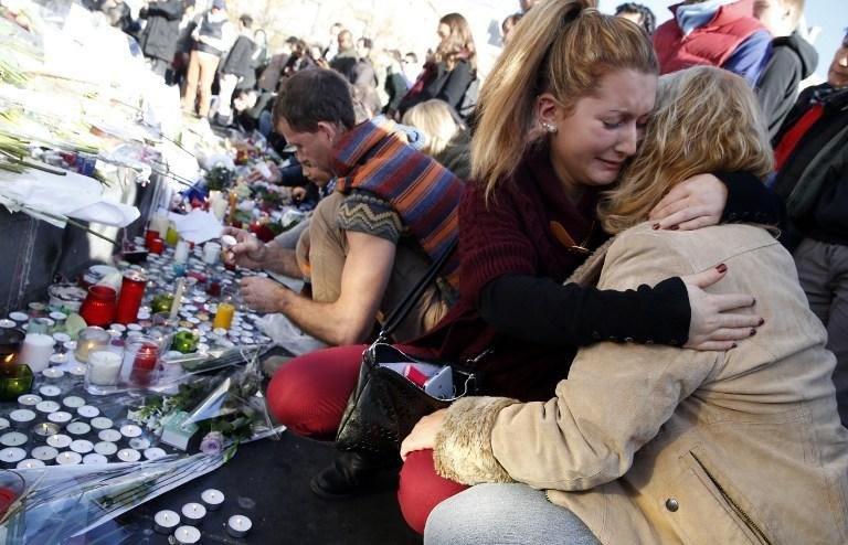 Corpos de v&iacute;timas de atentados em Paris s&atilde;o identificados 
