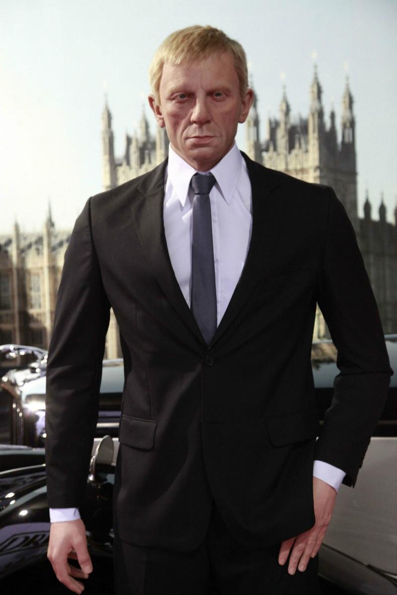 A r&eacute;plica do ator Daniel Craig na pele de Bond, James Bond