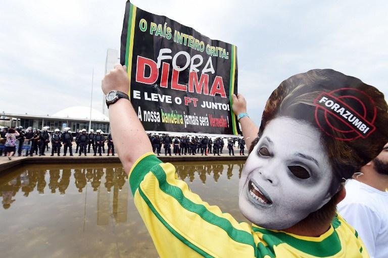 Ato foi organizado por movimentos contr&aacute;rios ao governo da presidente