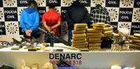 Nove armas e mais de 50 kg de drogas foram apreendidas nesta terça-feira