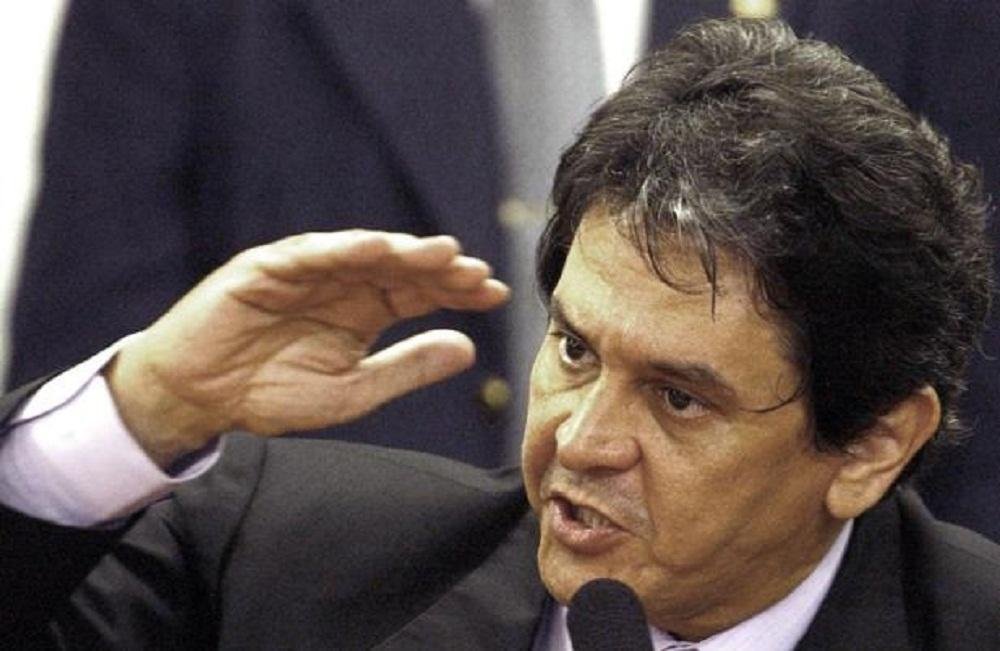 Roberto Jefferson &eacute; internado em hospital do Rio para procedimento card&iacute;aco