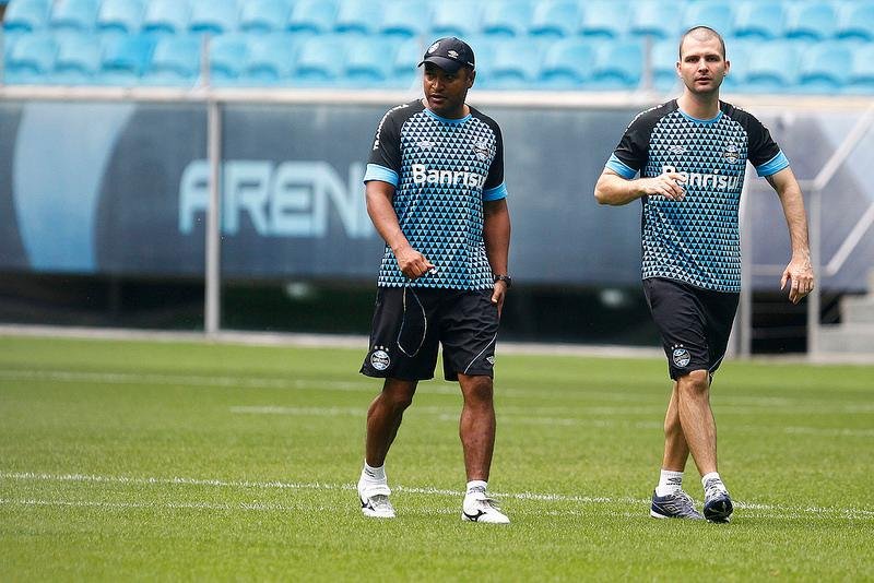 Roger confirmou Ramiro como titular contra o Fluminense