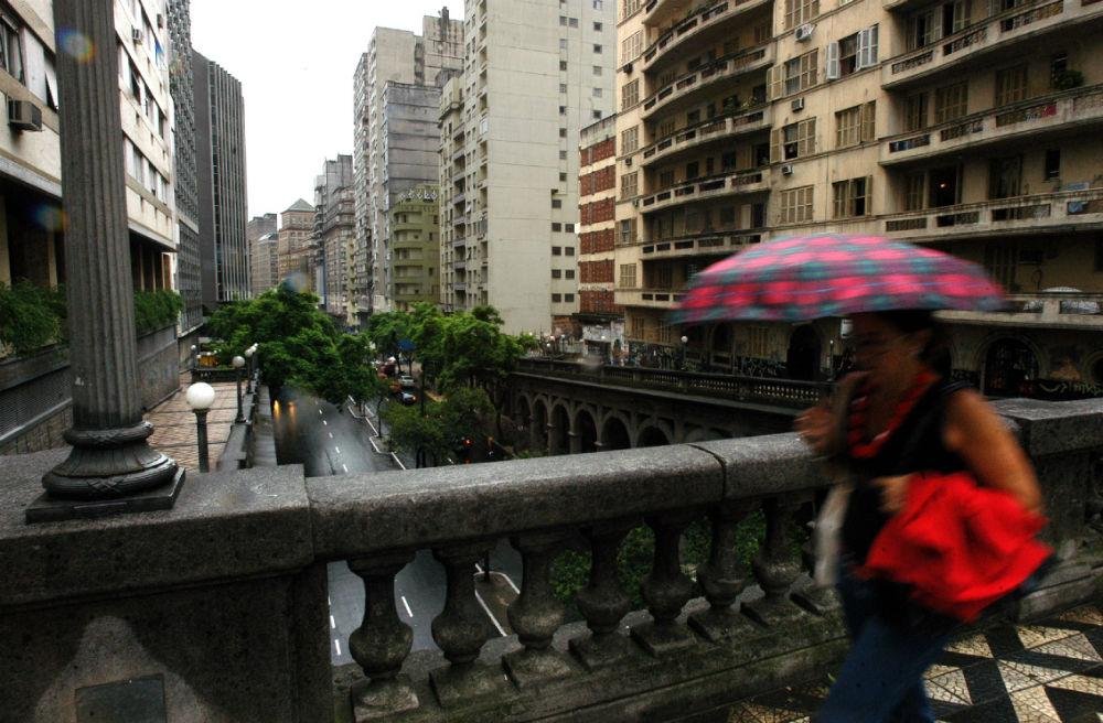 Estado segue com tempo abafado e m&aacute;ximas na casa dos 30&deg;C