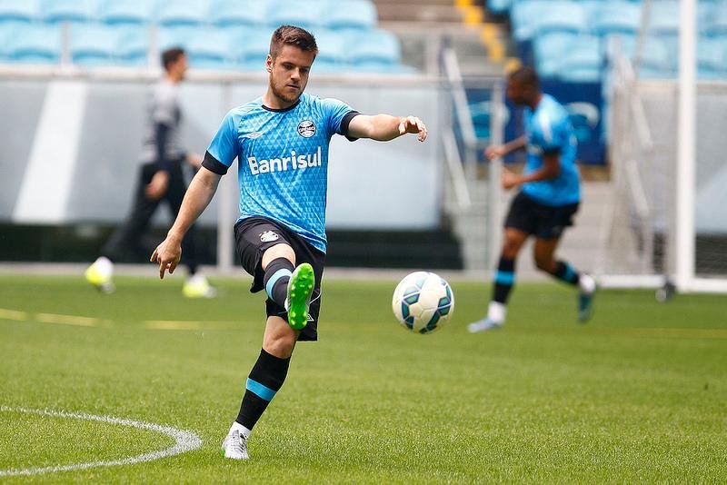 Ramiro ser&aacute; a novidade no time titular do Gr&ecirc;mio