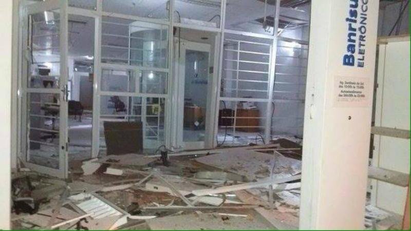 Criminosos explodem dois caixas eletr&ocirc;nicos em Sentinela do Sul