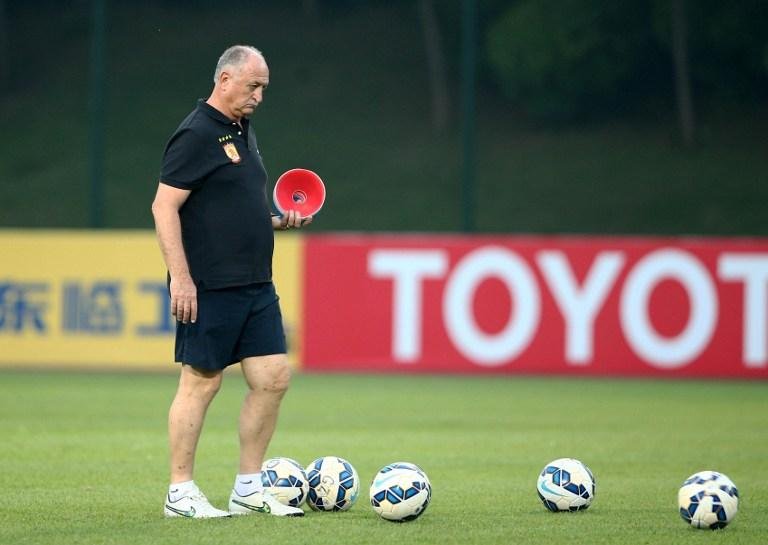 Treinador est&aacute; invicto no comando da equipe