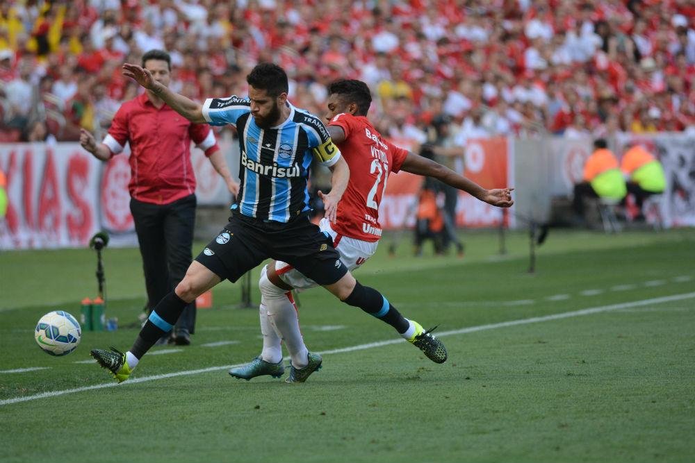 Mais organizado, o Tricolor tinha posse de bola, mas n&atilde;o chegava com consist&ecirc;ncia ao ataque
