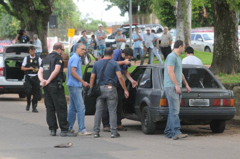 Troca de tiros ocorreu em frente &agrave; escola da zona Norte
