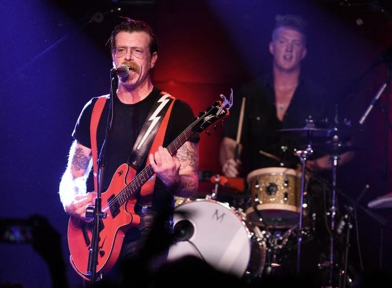Longa conta hist&oacute;ria do vocalista Jesse Hughes