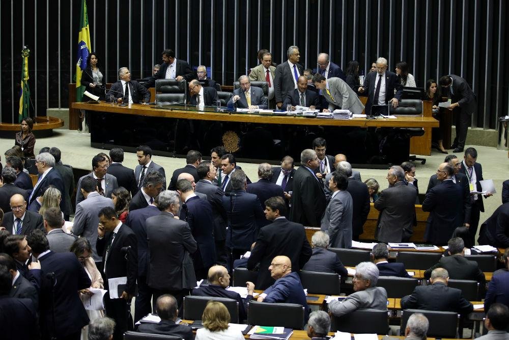 Vota&ccedil;&otilde;es em Plen&aacute;rio s&oacute; v&atilde;o come&ccedil;ar ap&oacute;s fim da reuni&atilde;o do Conselho de &Eacute;tica