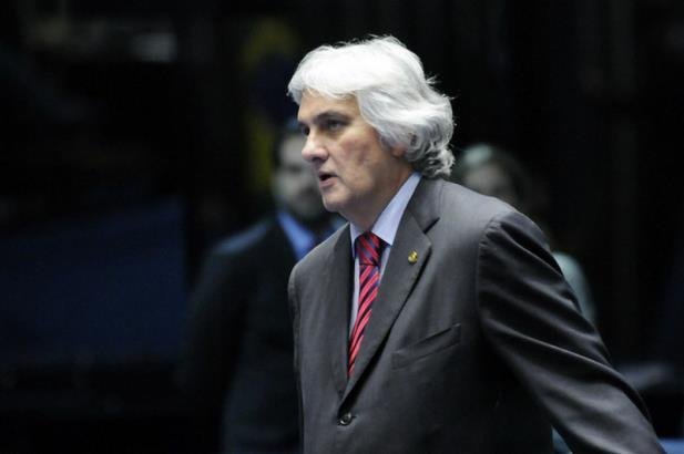 Delc&iacute;dio do Amaral negociou indica&ccedil;&atilde;o de nome para assumir ger&ecirc;ncia da estatal