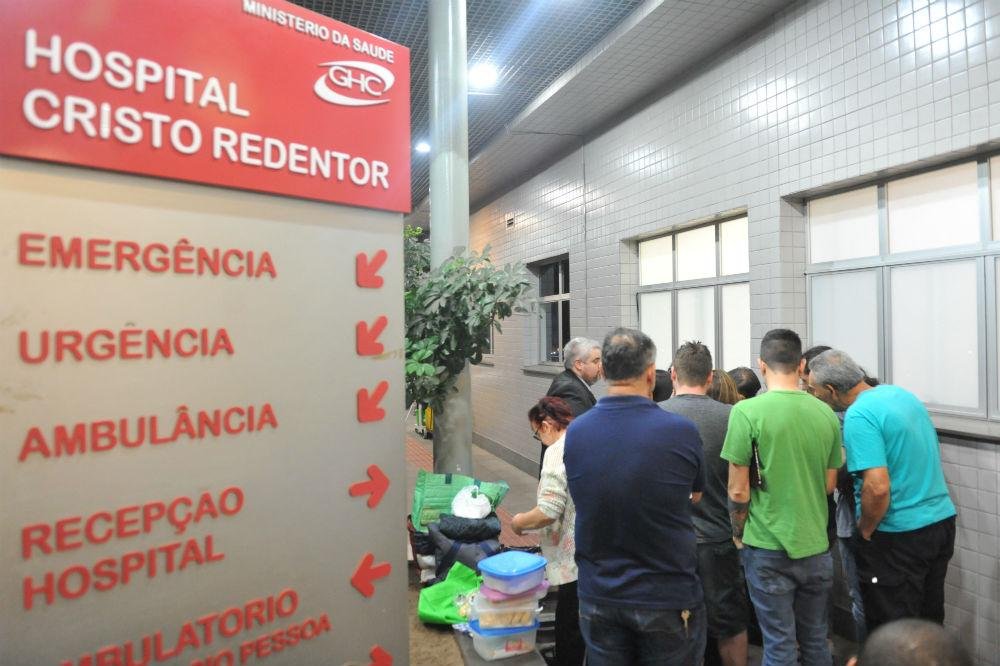 Motorista faria exames para detectar se havia alguma les&atilde;o interna, al&eacute;m dos hematomas e cortes no rosto