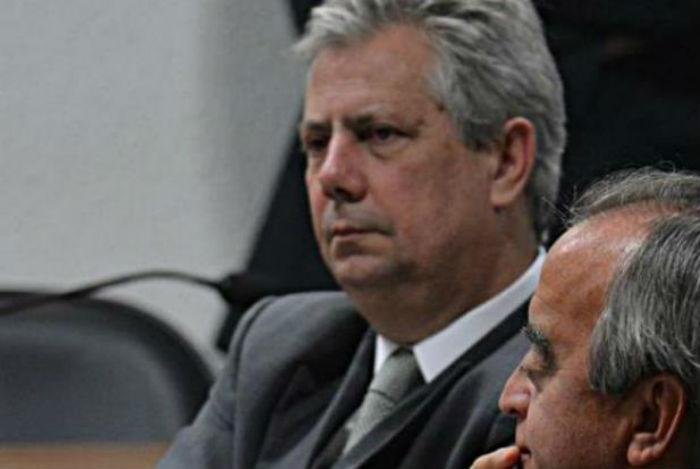 Edson Ribeiro foi preso na manh&atilde; desta sexta-feira ao desembarcar no Rio de Janeiro 