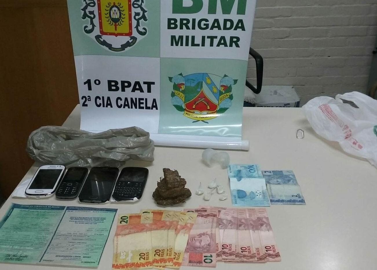 Homem de 27 anos era vigiado pela intelig&ecirc;ncia da PM ap&oacute;s ter fugido de abordagem na quinta