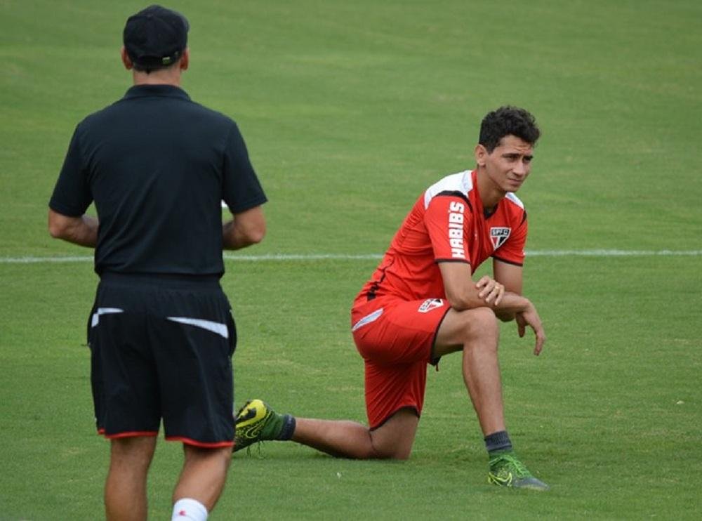 Ganso est&aacute; confirmado para a partida contra o Figueirense
