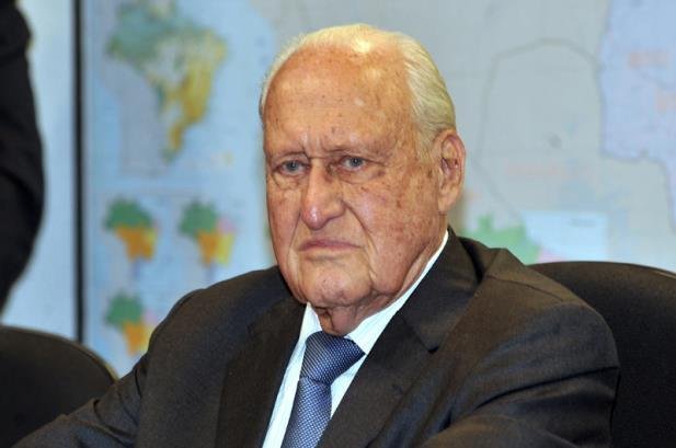 Jo&atilde;o Havelange recebe alta hospitalar no Rio