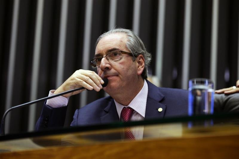 Justi&ccedil;a da Su&iacute;&ccedil;a multa Cunha por criar obst&aacute;culos na investiga&ccedil;&atilde;o sobre contas