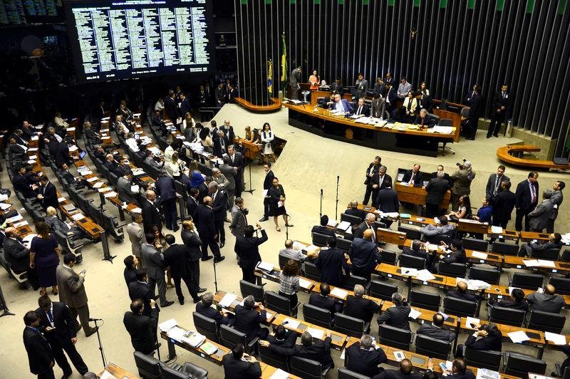 Congresso aprova projeto que muda meta fiscal de 2015