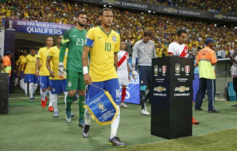 Brasil sobe duas posi&ccedil;&otilde;es e encerra 2015 em sexto no ranking da Fifa 