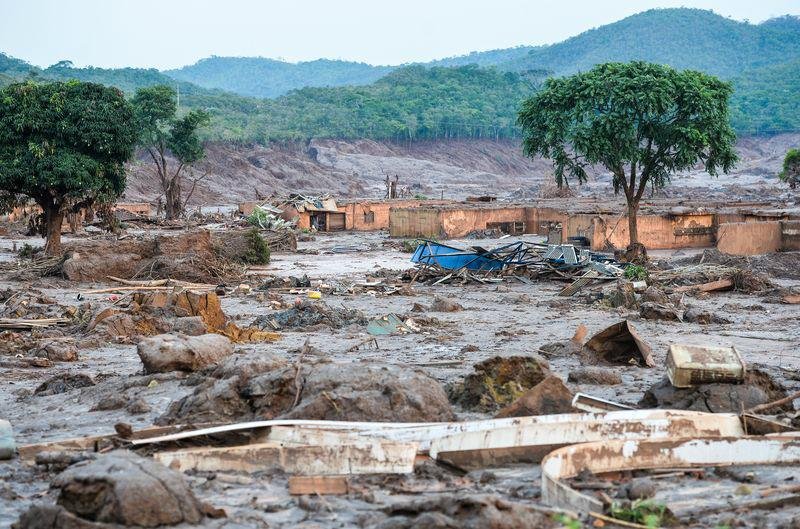 Onda de lama destruiu distrito de Bento Rodrigues, em Mariana 