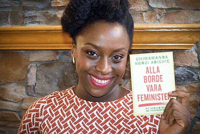 Vers&atilde;o em sueco da obra da autora nigeriana come&ccedil;ou a ser vendida nesta ter&ccedil;a