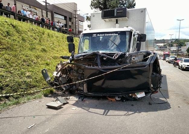 Acidente ocorreu na manh&atilde; deste s&aacute;bado
