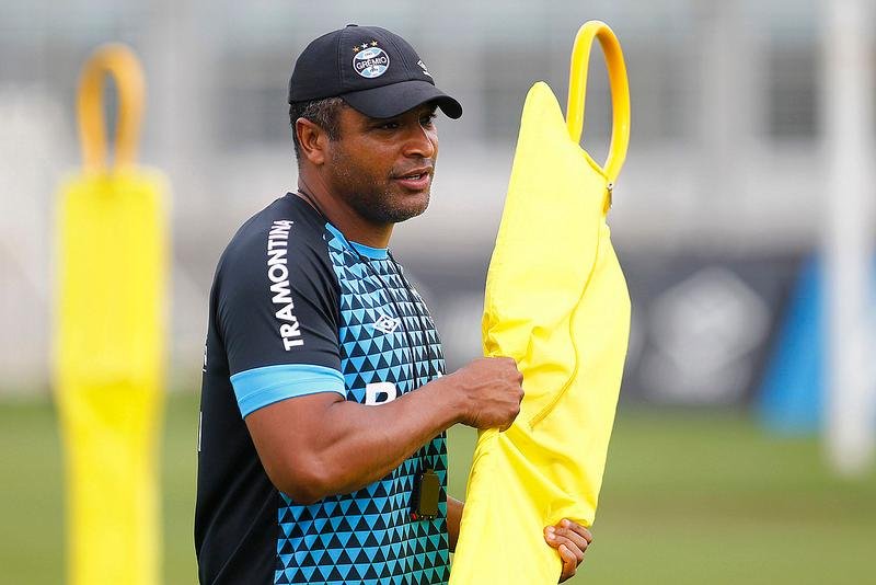 Roger elogiou atua&ccedil;&atilde;o do Gr&ecirc;mio contra Joinville
