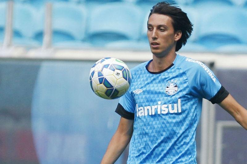 Quero ficar para prolongar sensa&ccedil;&atilde;o boa de jogar na Arena, diz Geromel 