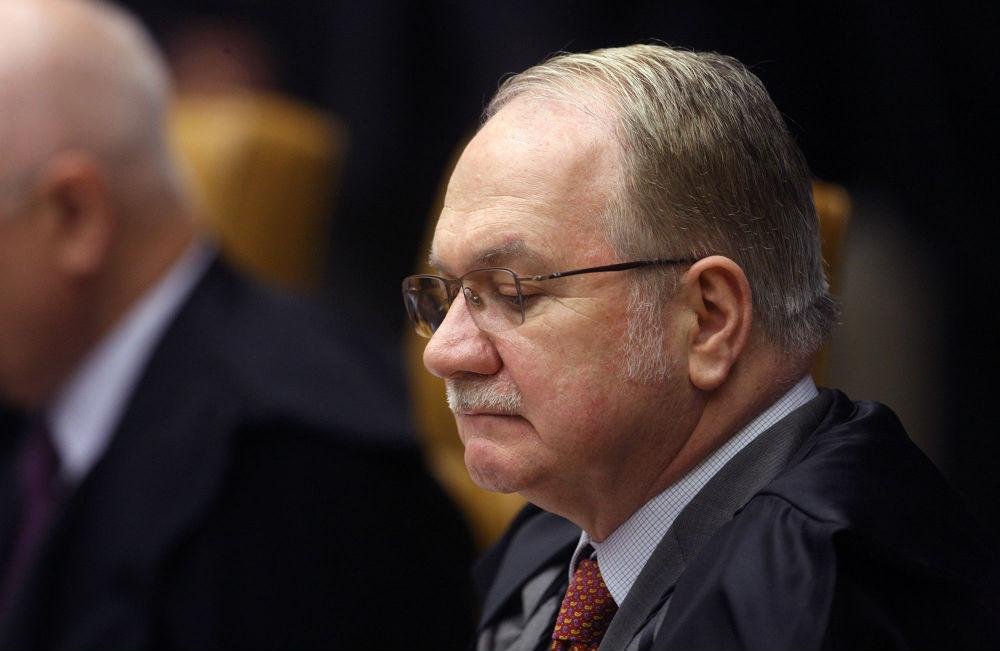 Ministro suspendeu tramita&ccedil;&atilde;o do pedido na C&acirc;mara at&eacute; Corte julgar recurso do PCdoB