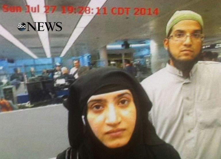 Malik e Syed Farook (da esquerda para direita) teriam assumido posi&ccedil;&otilde;es radicais antes de se conhecer 
