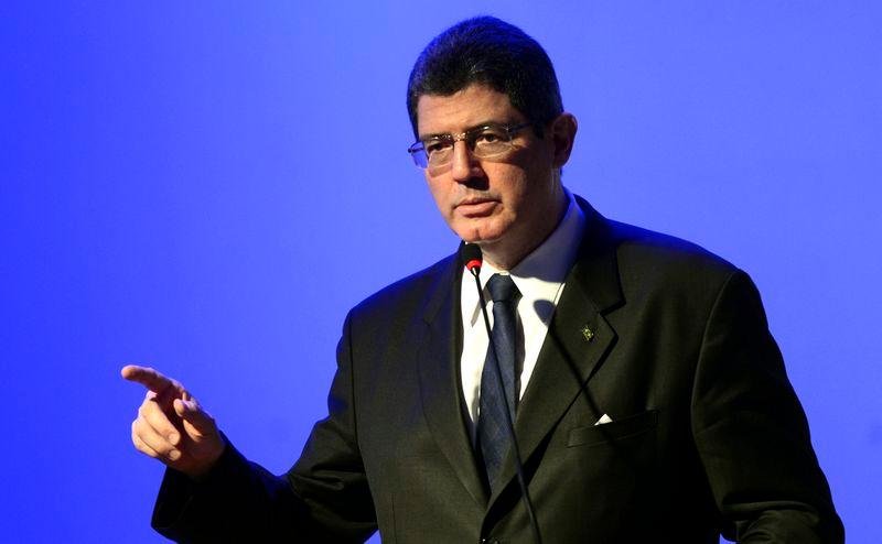 Joaquim Levy admitiu que poder&aacute; deixar o governo caso seja aceita a proposta